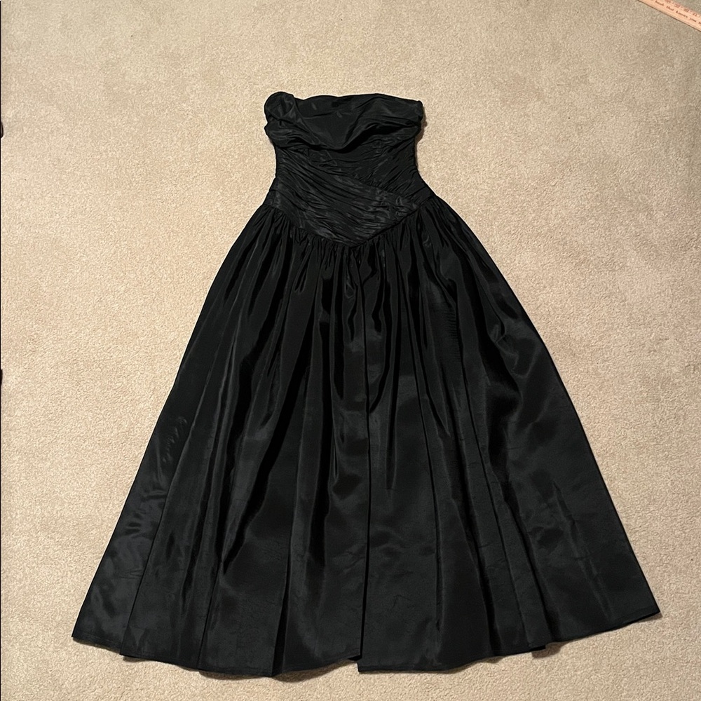 Lillie Rubin Vintage Strapless Dress- “crumb catcher” type “rouched” V bodice